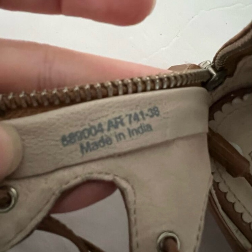 Boden Women's Leather Tasseled Strappy Gladiator Sandal Flat Comfort Brown SZ 38 - Picture 7 of 9